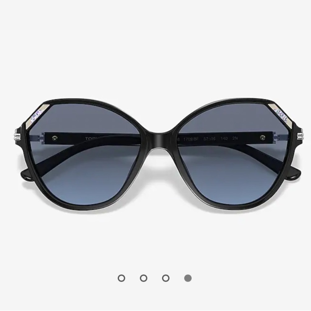 TORY BURCH • Chic Sunglasses